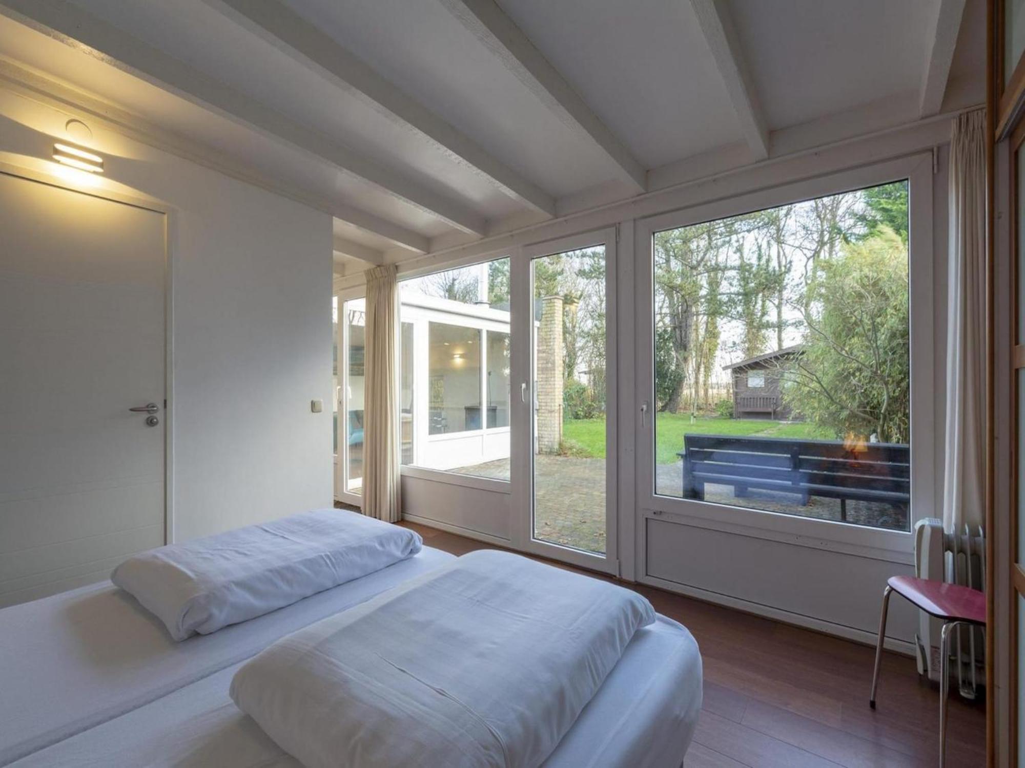 Stylish Bungalow With A Large Garden Sint Maartensvlotbrug Zewnętrze zdjęcie