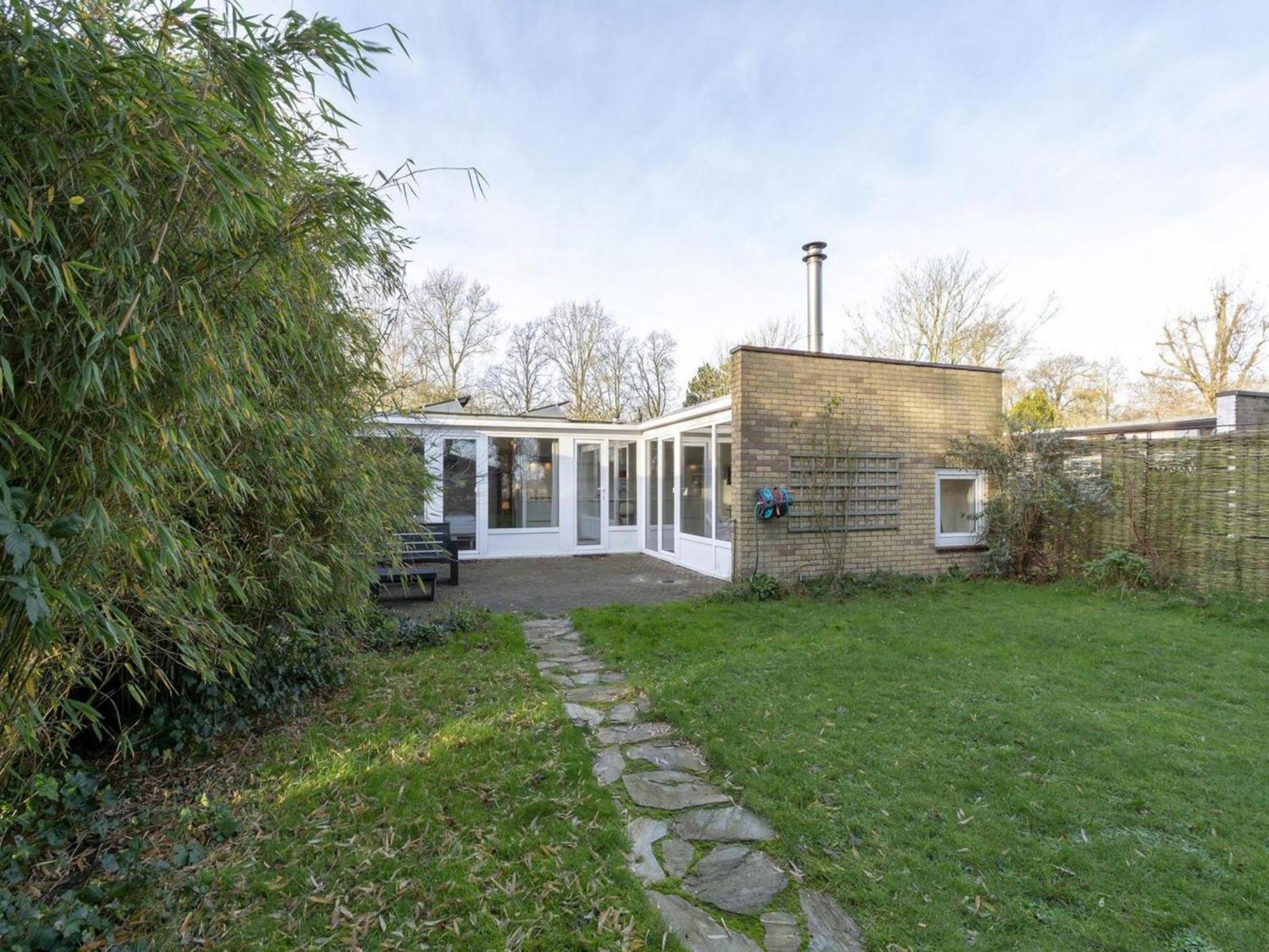 Stylish Bungalow With A Large Garden Sint Maartensvlotbrug Zewnętrze zdjęcie