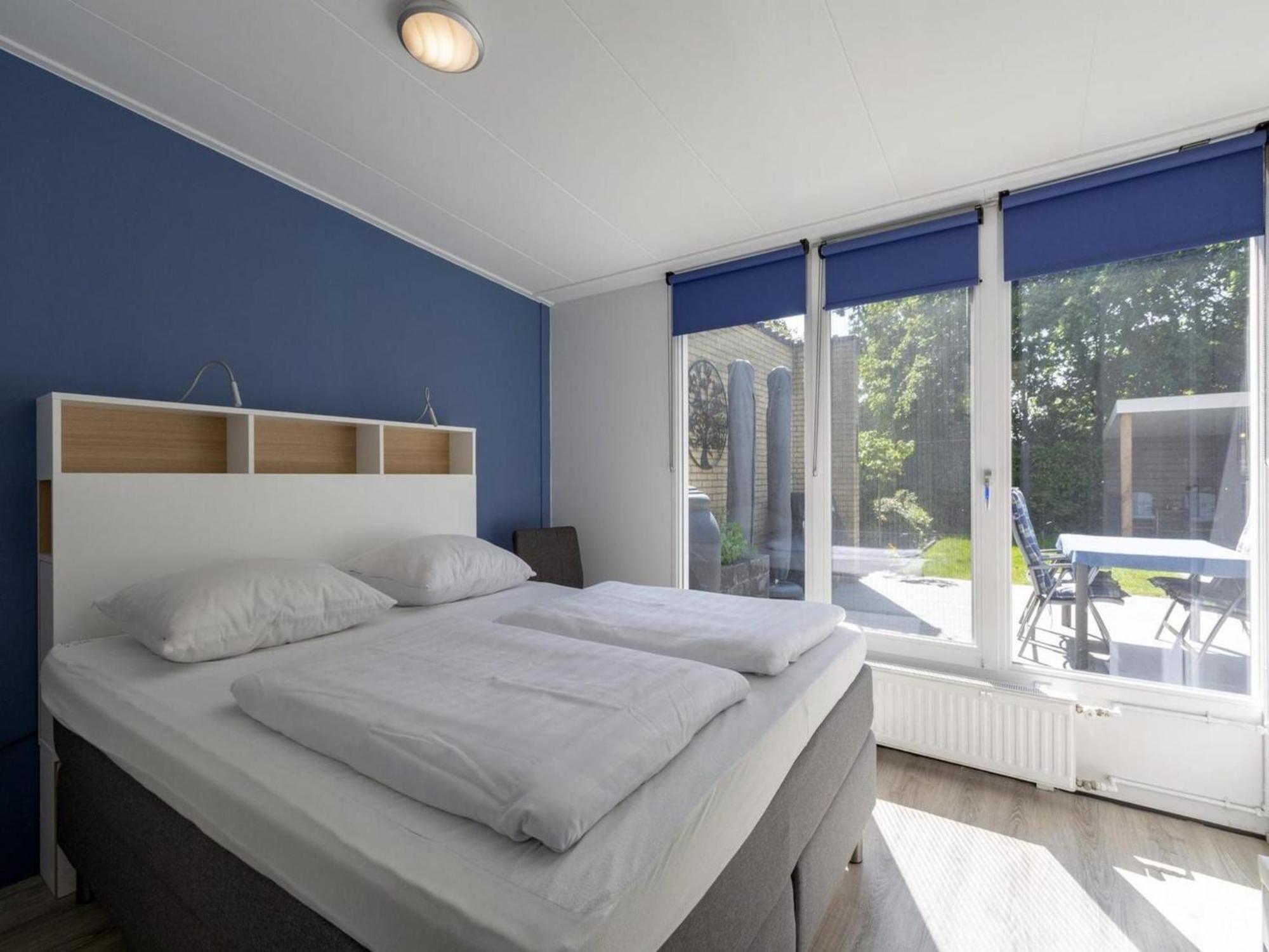 Stylish Bungalow With A Large Garden Sint Maartensvlotbrug Zewnętrze zdjęcie