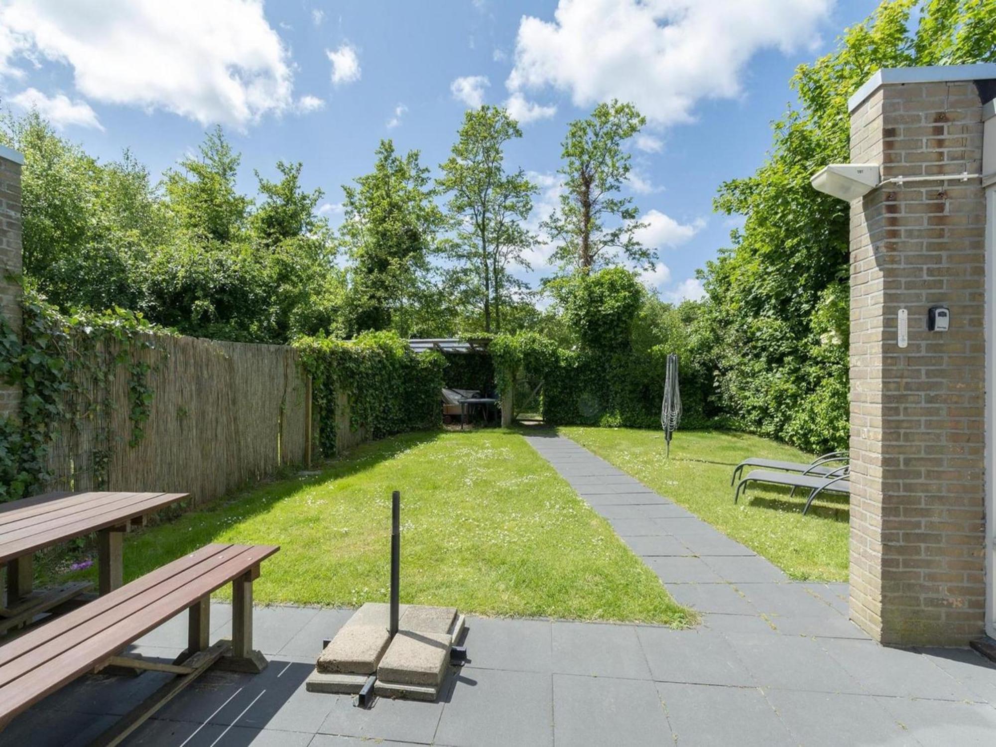 Stylish Bungalow With A Large Garden Sint Maartensvlotbrug Zewnętrze zdjęcie